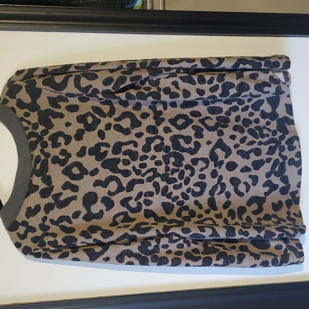 Animal print top - Picture 3 of 3